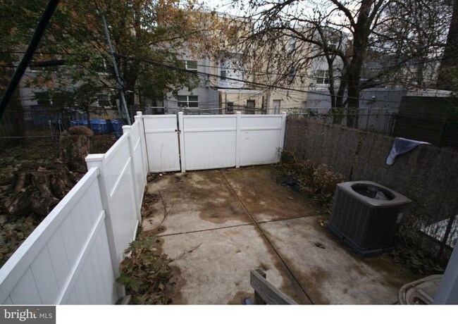 Photo - 1713 Willington St Unit A