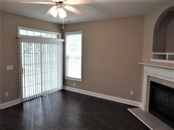 Photo - 7167 Orchard Knob Dr