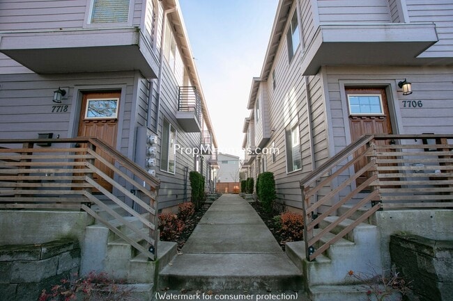 Fantastic Two Bedroom Unit in SE Portland! - Fantastic Two Bedroom Unit in SE Portland! Apartamento Unidad 7722 SE Washington Street