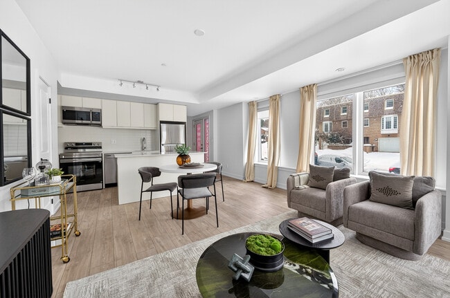 Building Photo - The Towns at York Mills & Leslie