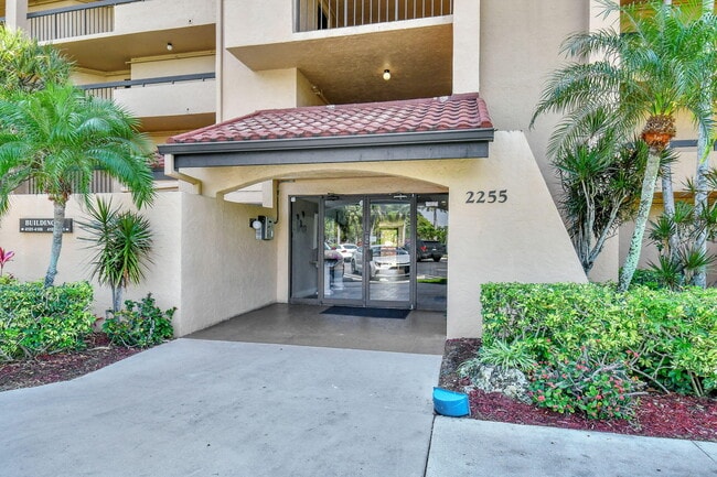 Photo - 2255 Lindell Blvd Unit 4103