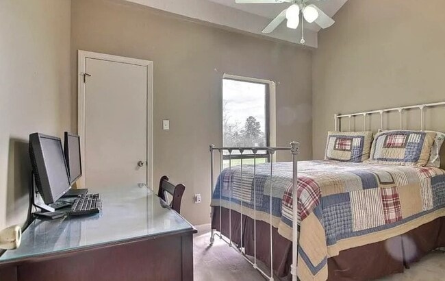 Photo - 8024 Picardy Ave