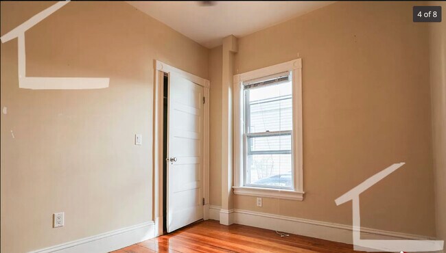 Photo - 34 Antwerp St Unit 1