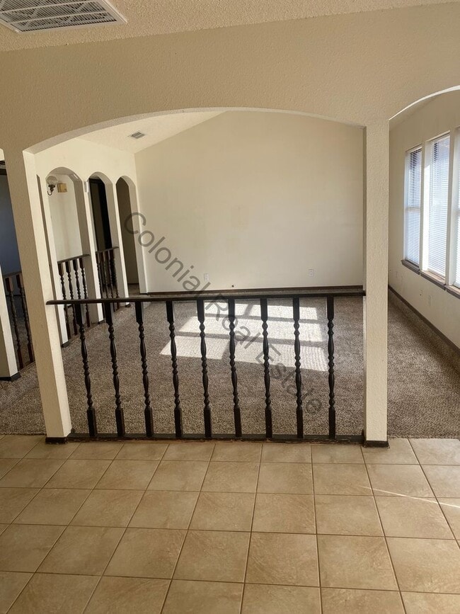 Photo - 3 Bed/2 Bath Home with Garage and Character!