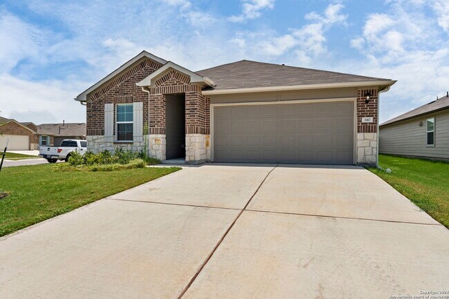 Photo - 140 Fireoak Dr