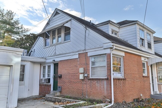 Photo - 316-318 5th Ave Unit 316 5th Ave, 2nd Floor