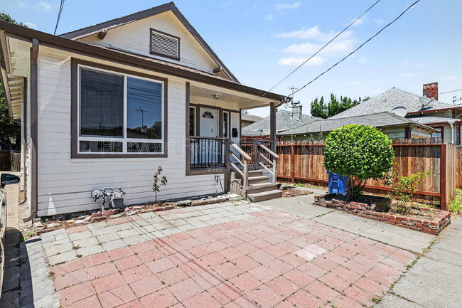 Photo - 1619 Walnut St