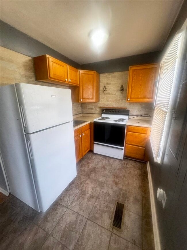 Photo - 1407 Greenwood Alley