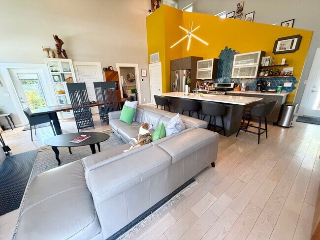 Photo - Contemporary 2 bedroom, 2.5 bath home in the heart of Route 66.