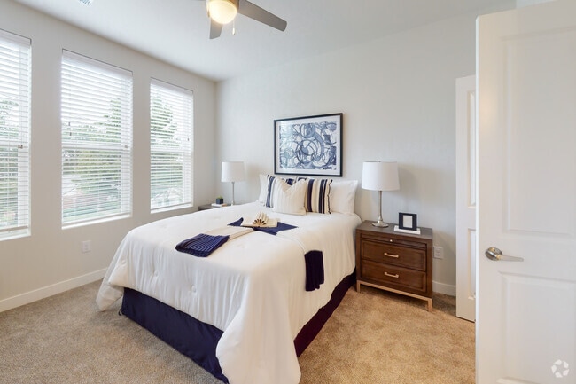 2BR, 2BA - 1280 SF