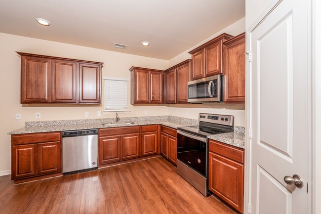 Photo - 375 Clover Cir