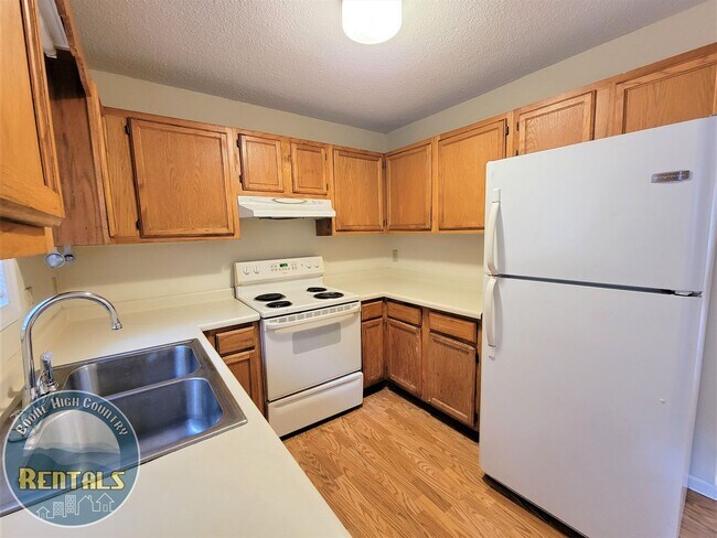 Photo - 323 Mountain Aire Ln Unit B