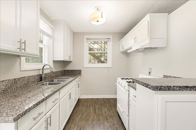 Photo - 10223 S Crenshaw Blvd Unit 03