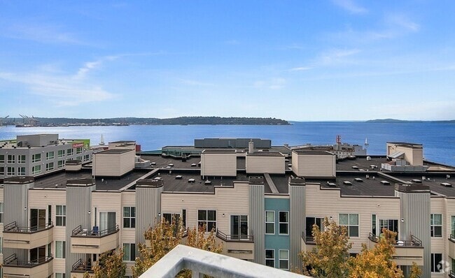 Building Photo - 2 bed/1bath Belltown full waterfront view ... Unit 807 Rental
