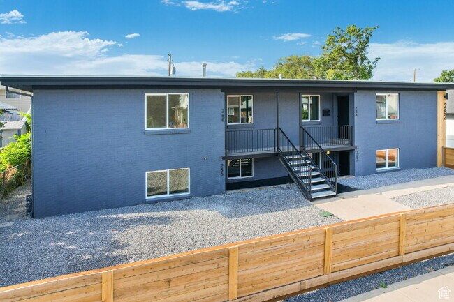 Building Photo - Renovated Apartment in Salt Lake City | Available August 1st