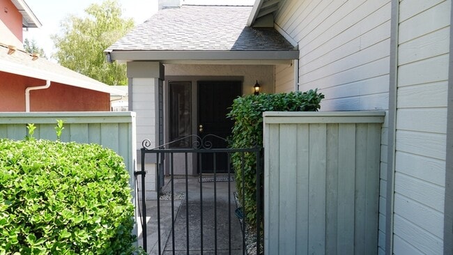 Photo - Charming 2 bedroom 2 bathroom home in the pocket area of Sacramento!