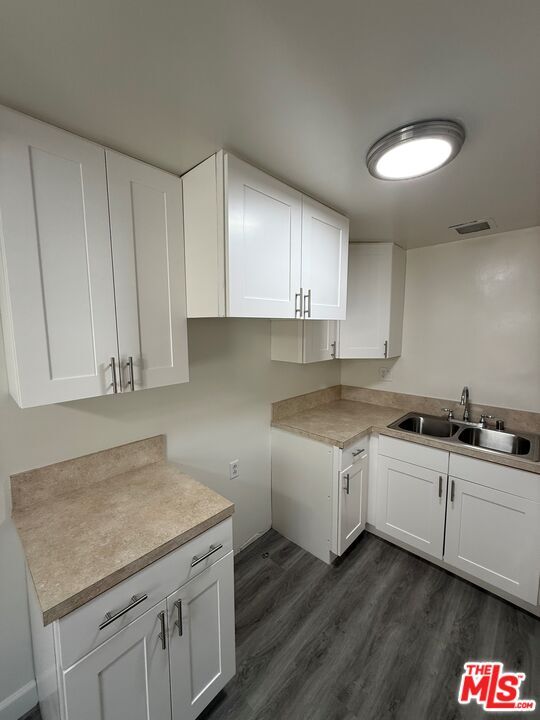 Photo - 13400 Cordary Ave Unit 28