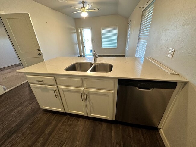 Photo - Move In for Less: Updated NW OKC 2-Bed Home with Granite Kitchen