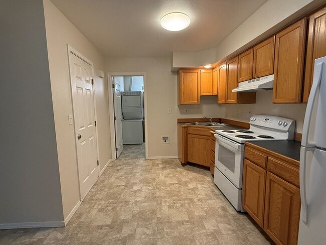 Photo - 553 11th St NE Unit B