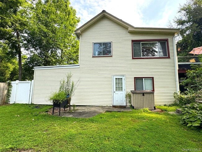 Photo - 17 Bridge Ln