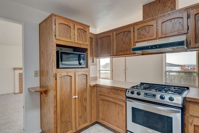 Photo - Waterfront Condo with 2 car garage