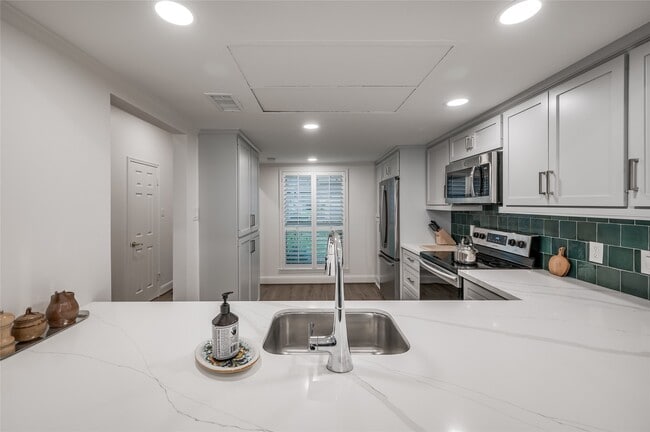 Photo - 14723 Barryknoll Ln Unit 107