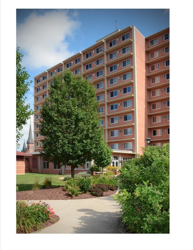 Riverview Towers Apartments For Rent in Wausau, WI