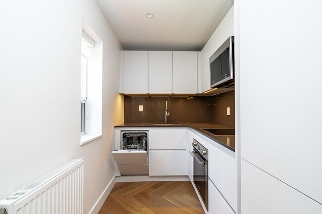 Photo - 1510 Bathurst St Unit 102