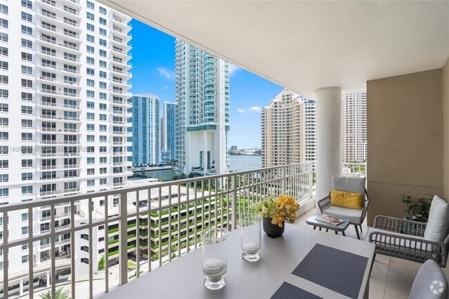 Building Photo - 701 Brickell Key Blvd Unit 1408 Rental
