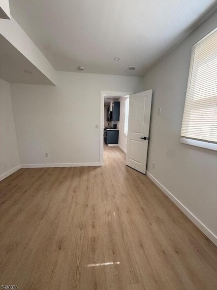 94 Broughton Ave Unit 2A
