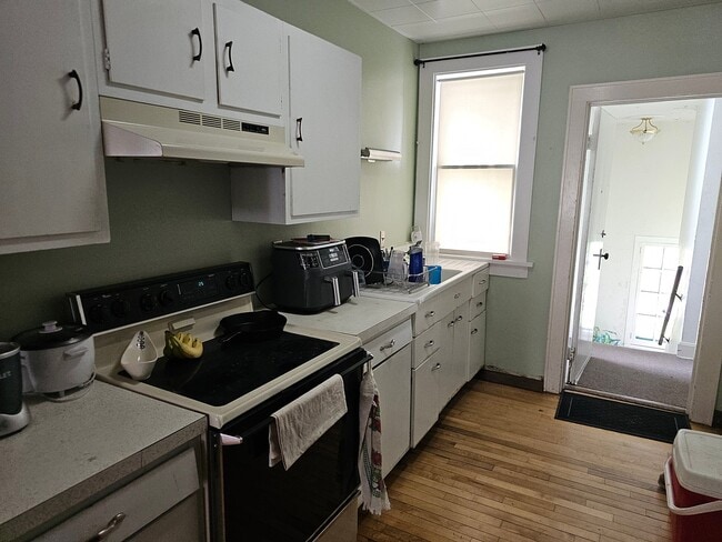 Photo - W379N5686 N Lake Rd Unit Apt. 1