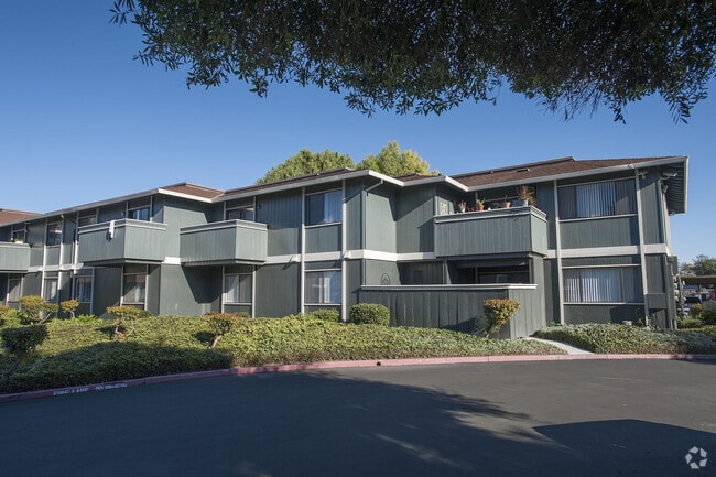 Building Photo - Woodside Park Rental