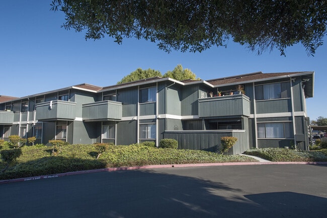 Woodside Park - Woodside Park Apartments