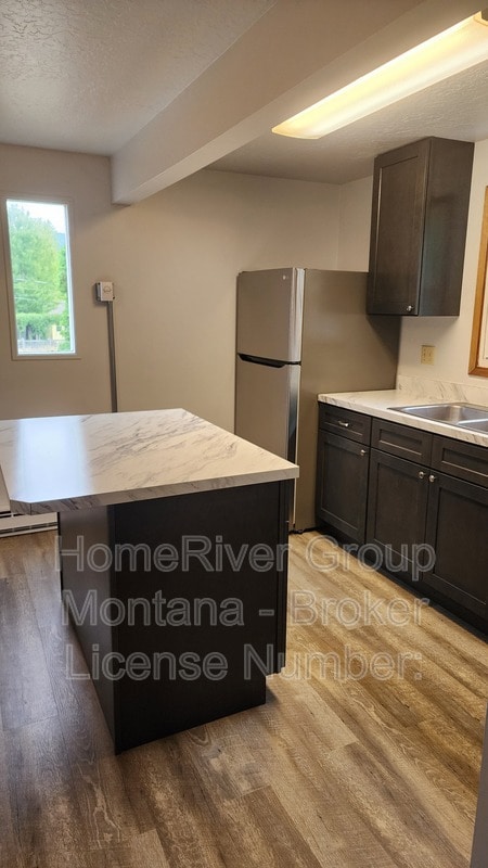 Photo - 705 S 2nd St W