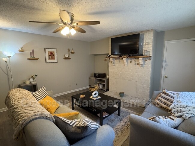 Photo - 1619 Washington Ave