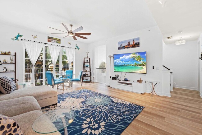 Photo - 2001 Coral Heights Blvd