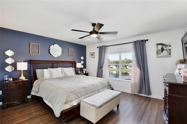 Photo - 2115 Heathwood Cir