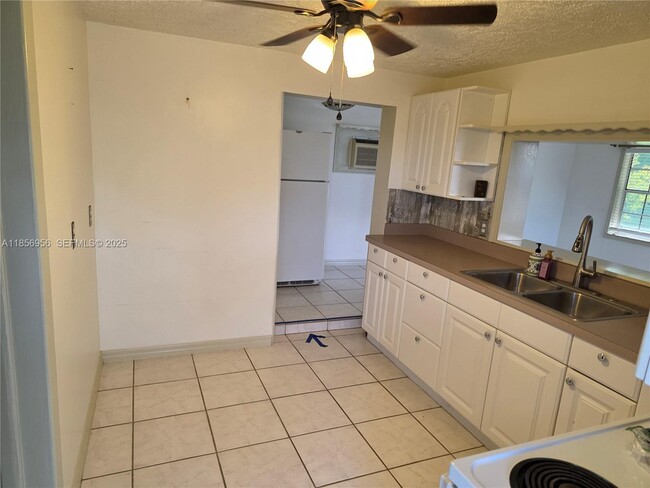 Photo - 4321 Kirby Loop Rd Unit 2