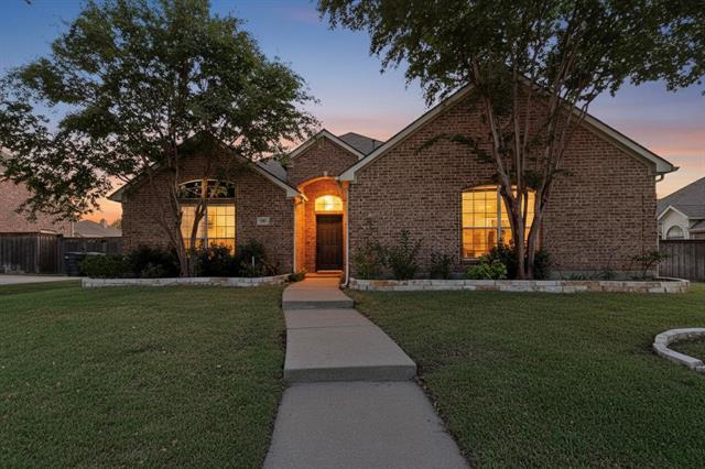 Photo - 337 Royal Oak Dr