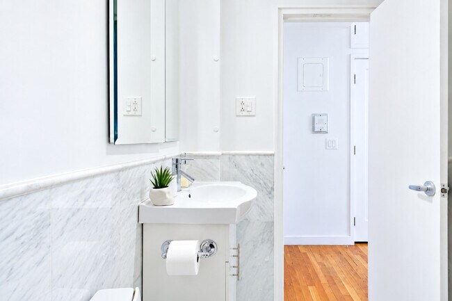 149 E 62nd St Unit SI FL3-ID1021838P