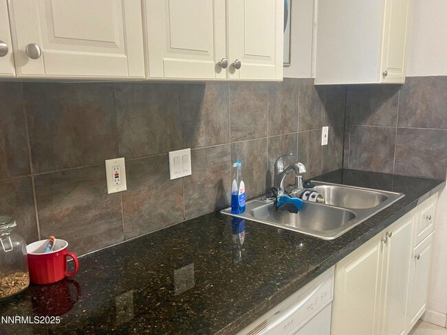 Photo - 1995 Trainer Wy