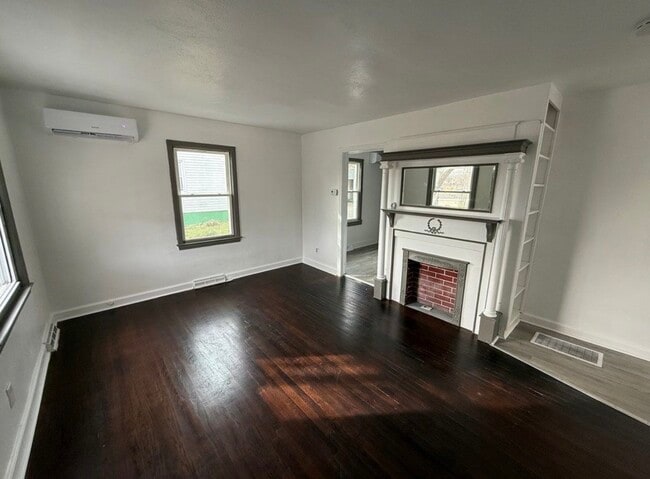 Photo - 775 Melrose Ave