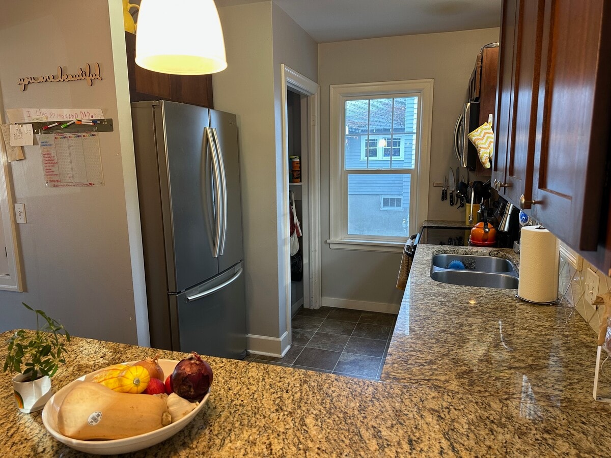 Photo - 215 W 19th Ave