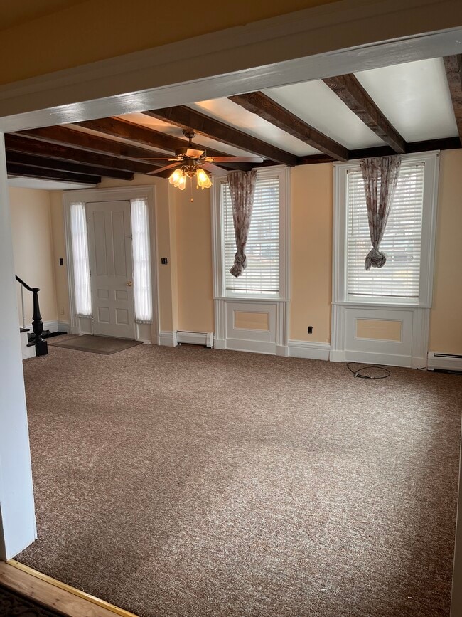 Photo - 66 S Maple St Unidad A