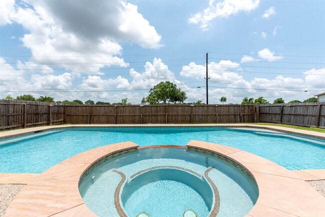 Photo - 4026 Almond Lake Dr