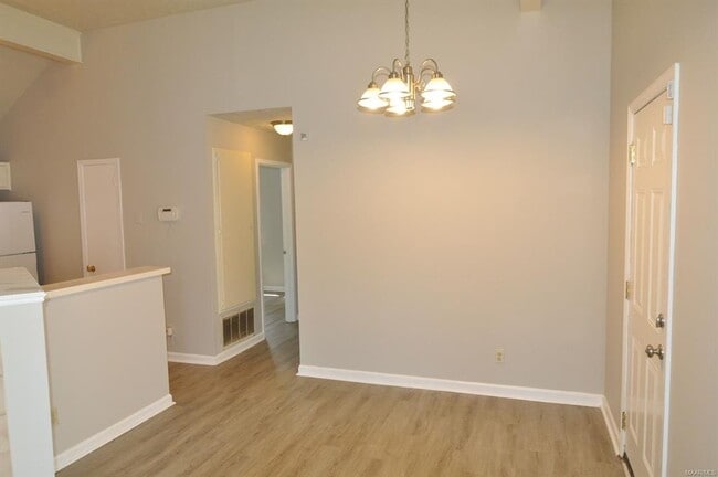 Photo - 3200 Herbert Dr
