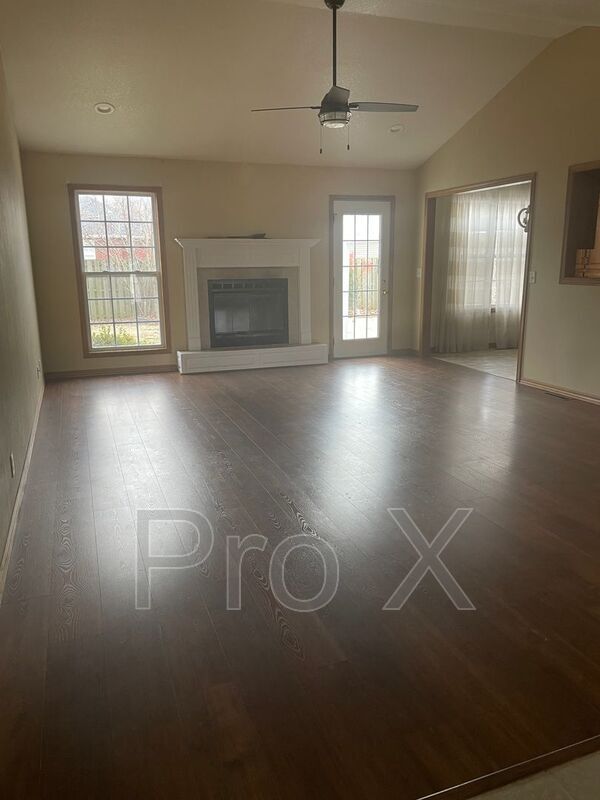 Photo - 808 Sheridan Ave