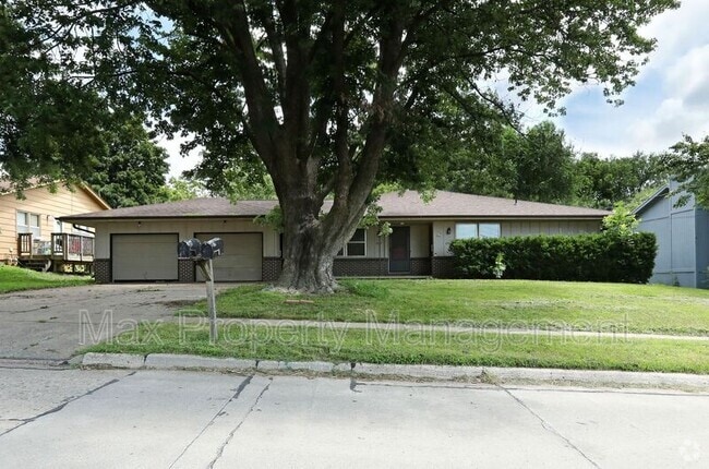 Building Photo - 1517 NW 81st St Rental