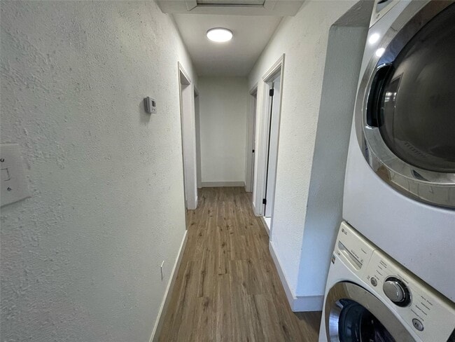 Photo - 411 Guyer St