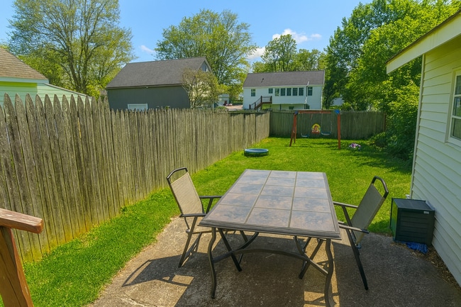 Private patio - 197 Rockledge Ave